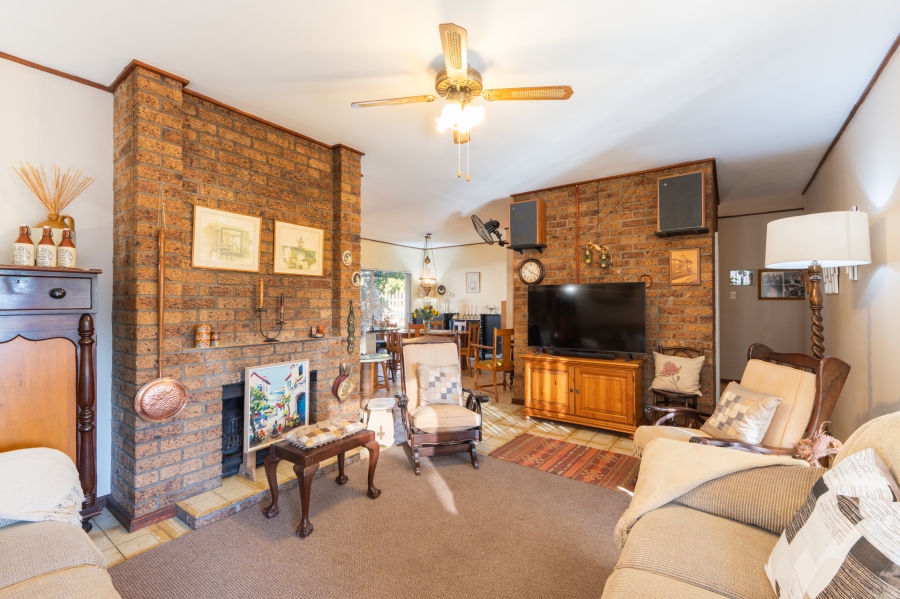 5 Bedroom Property for Sale in Amandelrug Western Cape